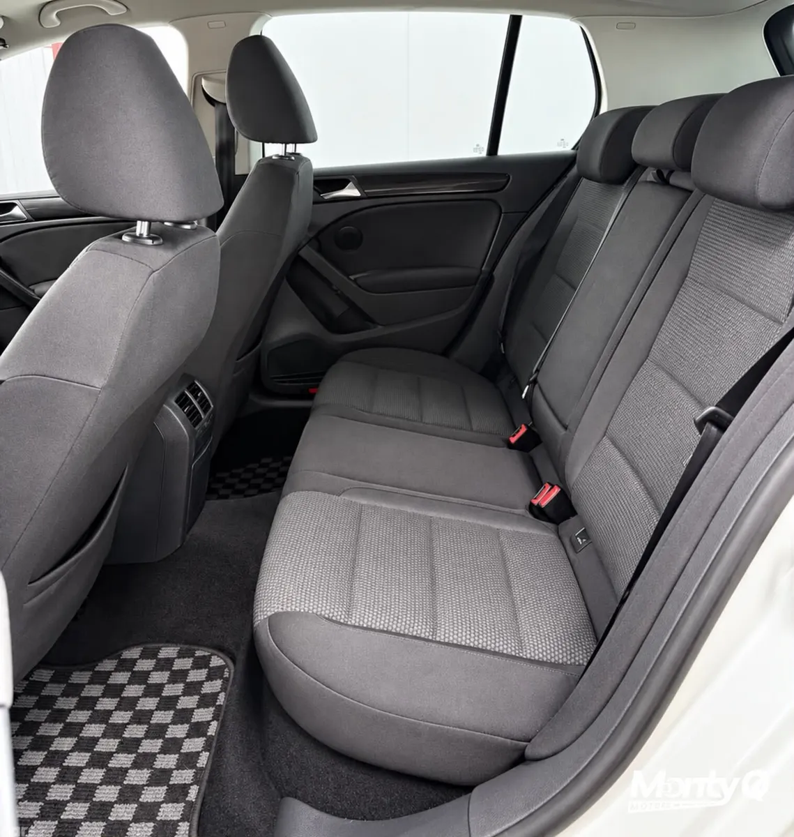 Volkswagen Golf Hatchback, Petrol, 2011, White
