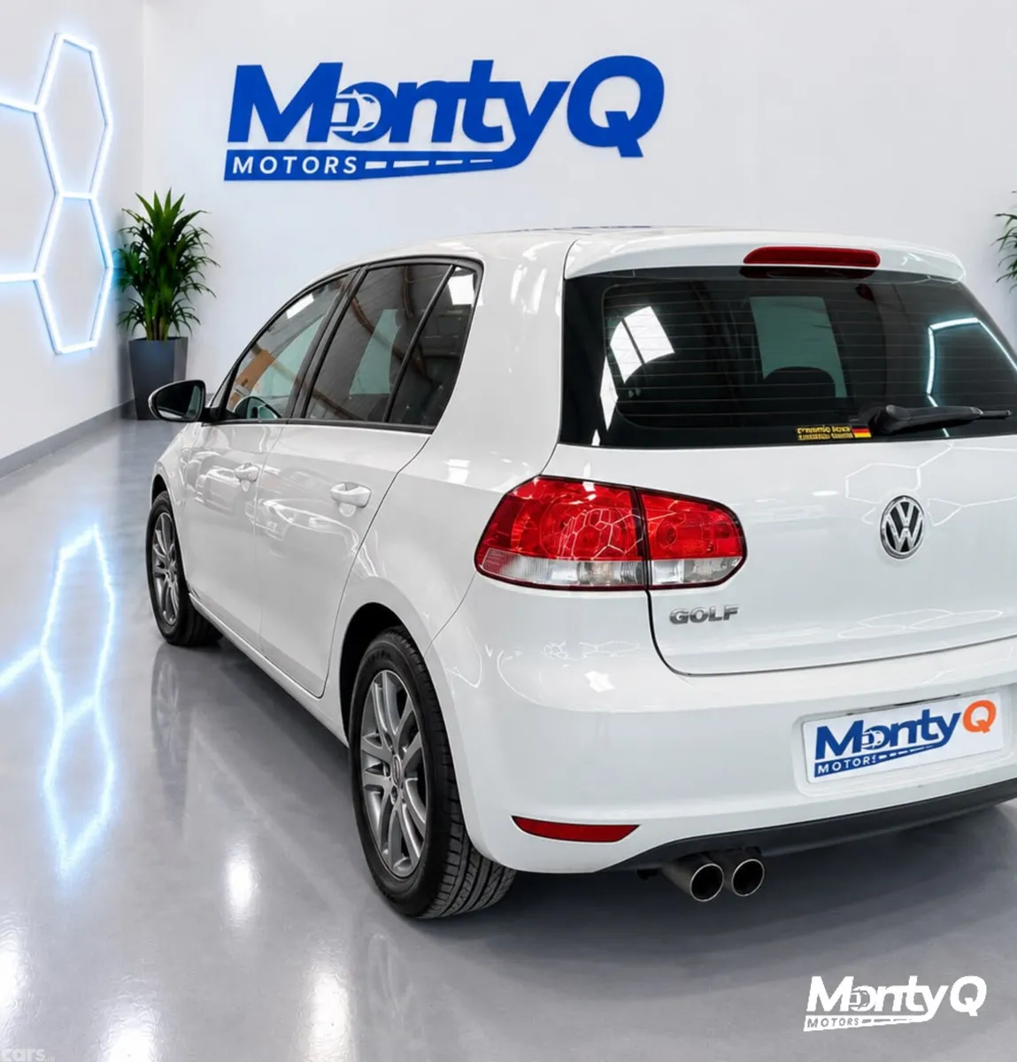 Volkswagen Golf Hatchback, Petrol, 2011, White