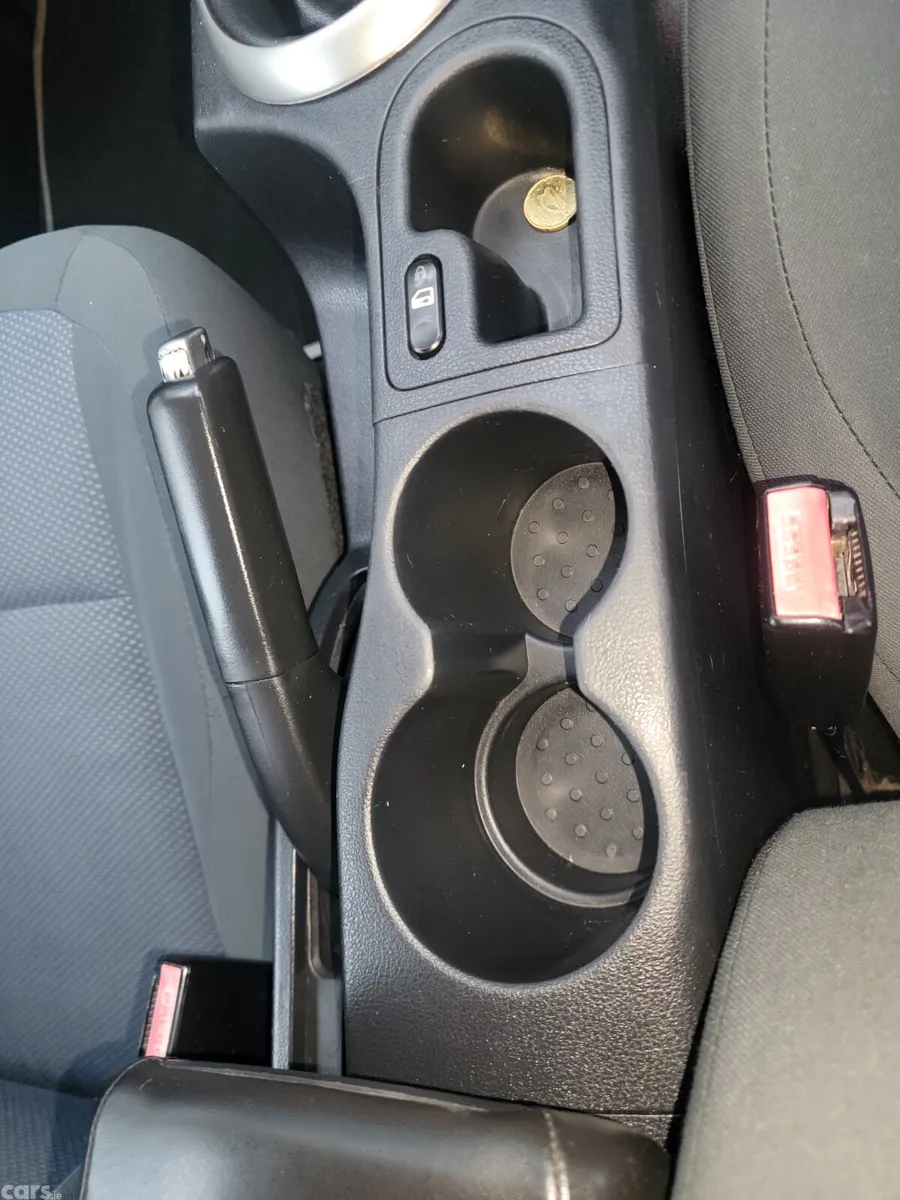 Nissan Qashqai Hatchback, Diesel, 2012, Black