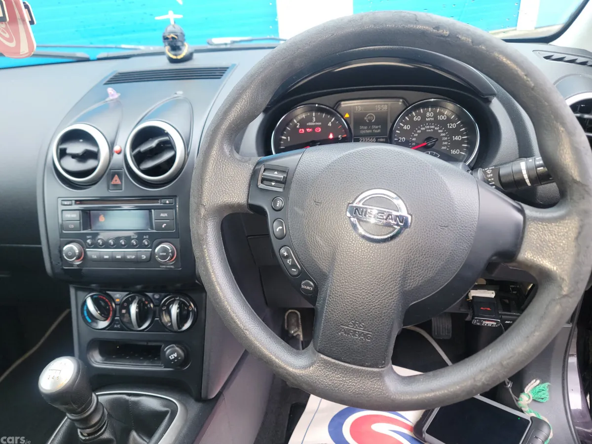 Nissan Qashqai Hatchback, Diesel, 2012, Black