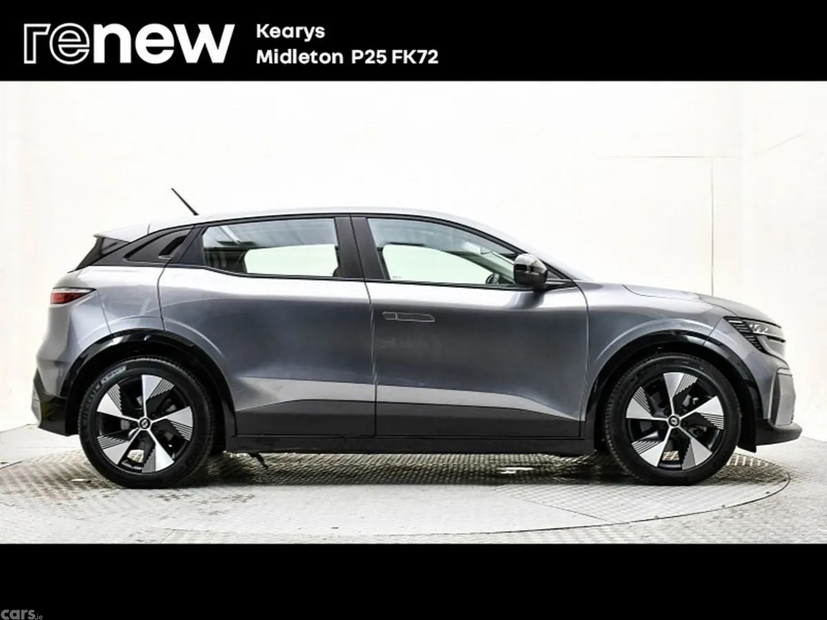 Renault Megane E-Tech SUV, Electric, 2023, Grey