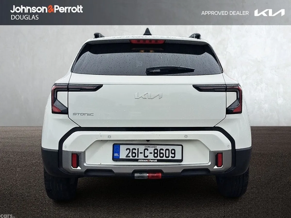 Kia Stonic Estate, Petrol Hybrid, 2026, White