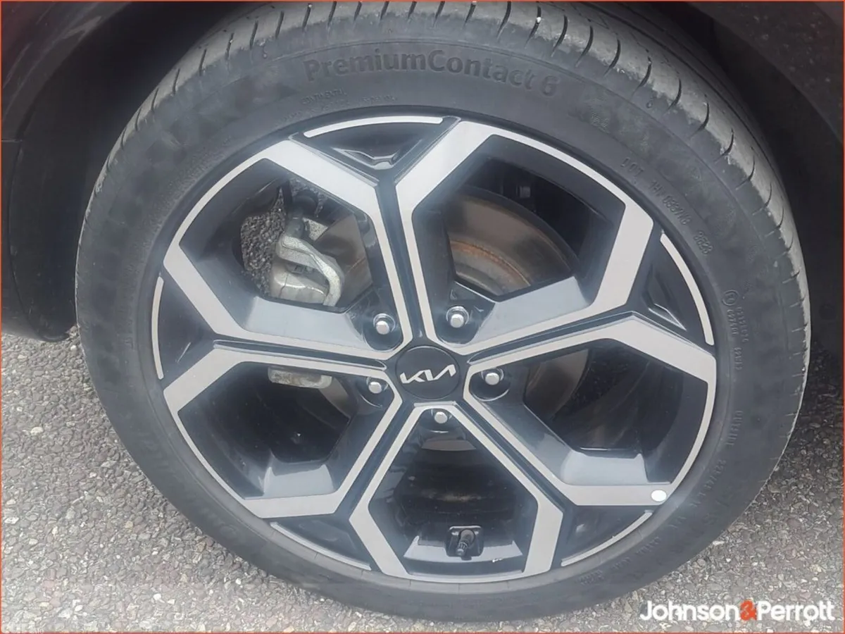 Kia Niro SUV, Petrol Hybrid, 2024, Red