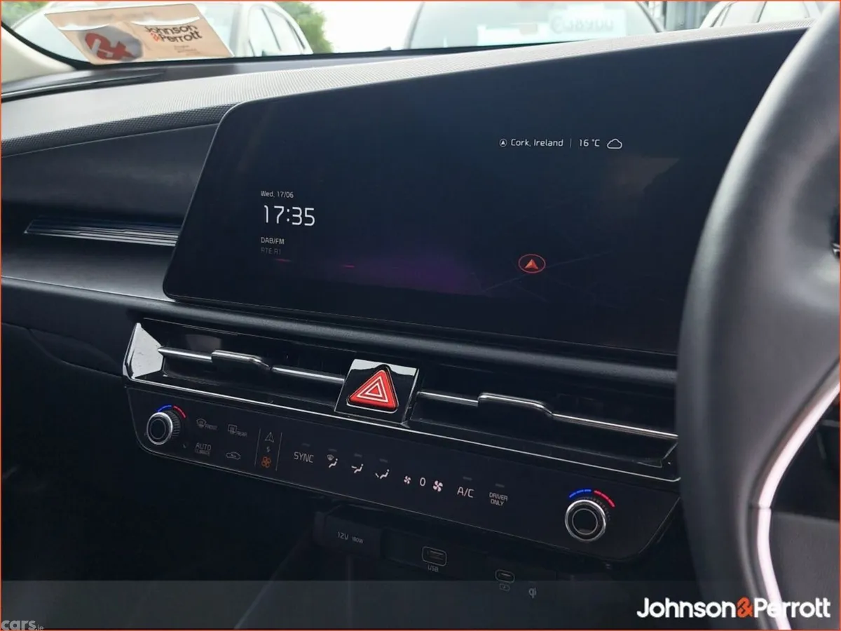 Kia Niro SUV, Petrol Hybrid, 2024, Red