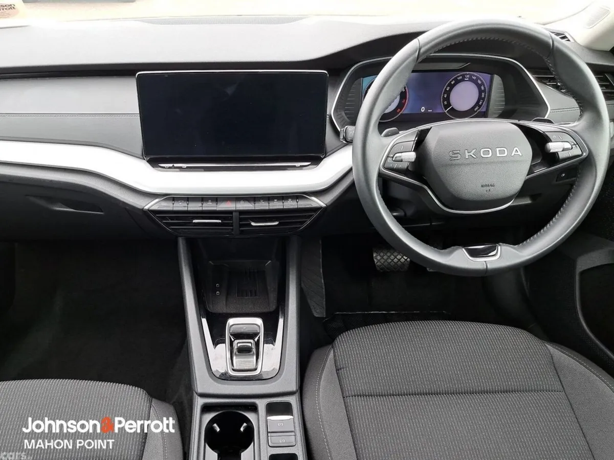Skoda Octavia Saloon, Petrol, 2025, Grey