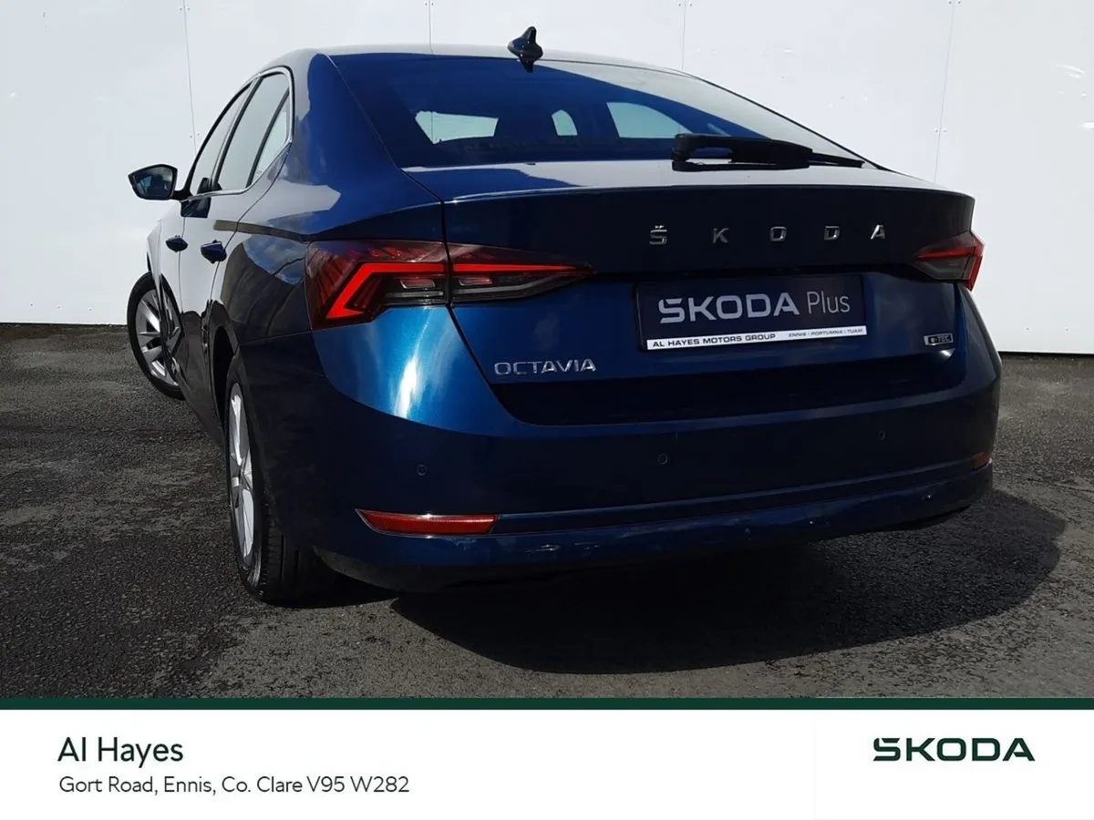 Skoda Octavia Saloon, Petrol, 2021, Blue