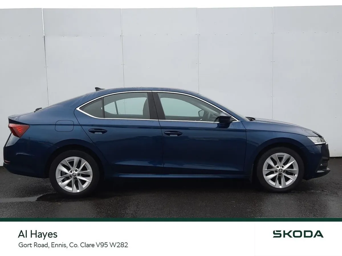 Skoda Octavia Saloon, Petrol, 2021, Blue