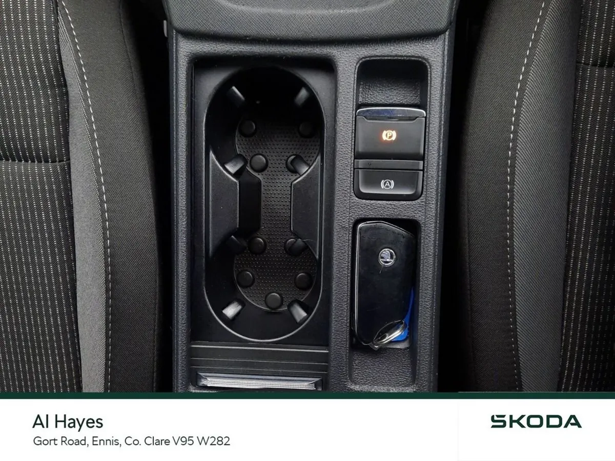 Skoda Octavia Saloon, Petrol, 2021, Blue