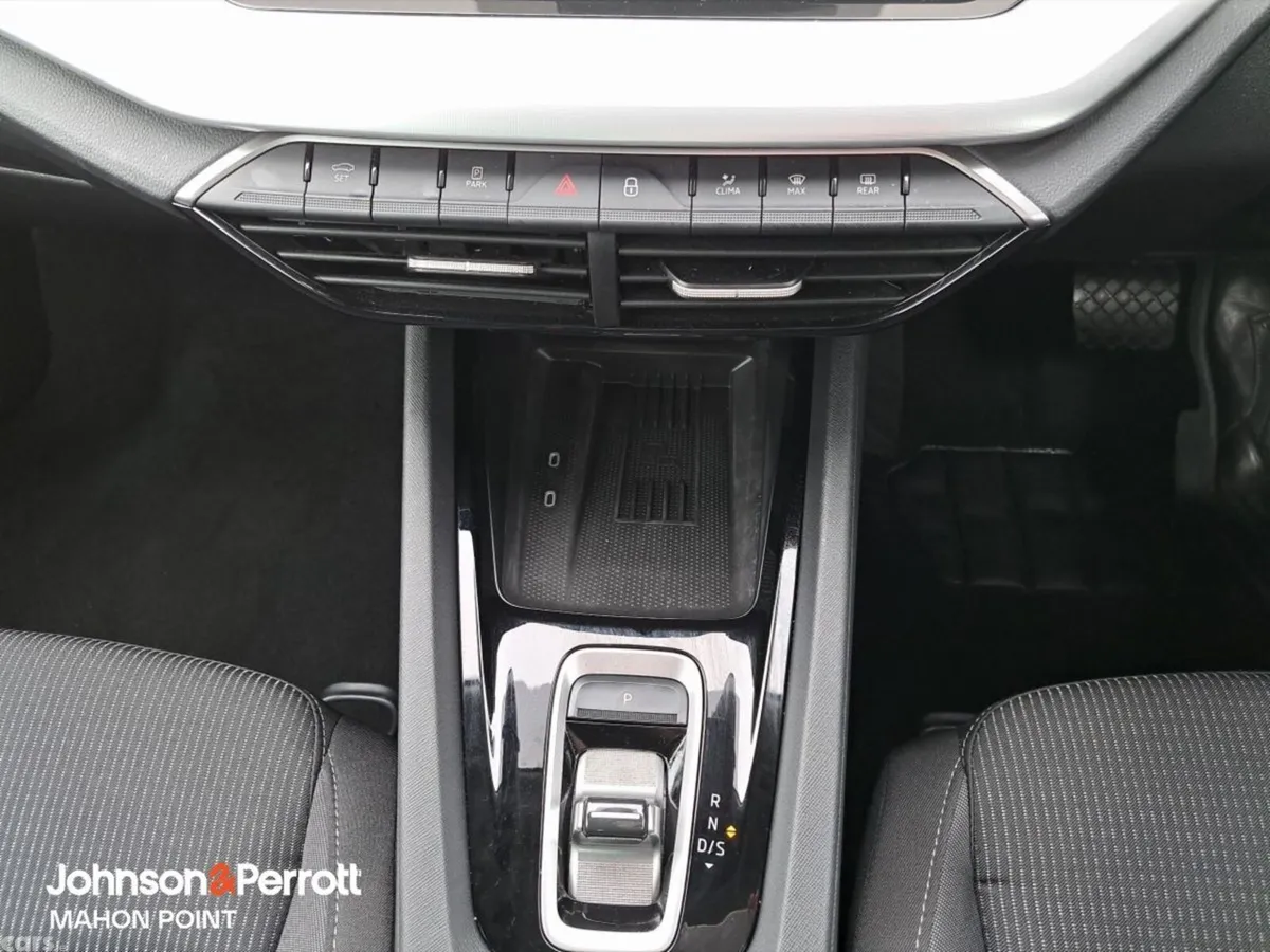 Skoda Octavia Saloon, Petrol, 2025, Grey
