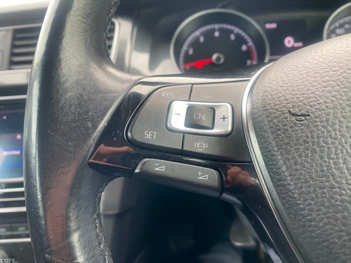 Volkswagen Golf Hatchback, Petrol, 2019, Red