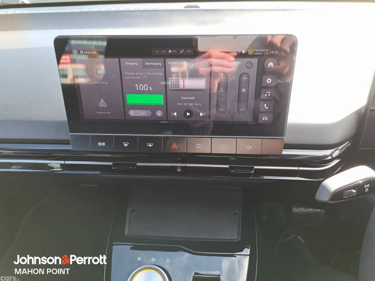 MG MG4 Hatchback, Electric, 2024, White