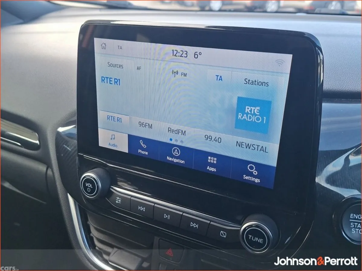 Ford Puma MPV, Petrol, 2024, Red
