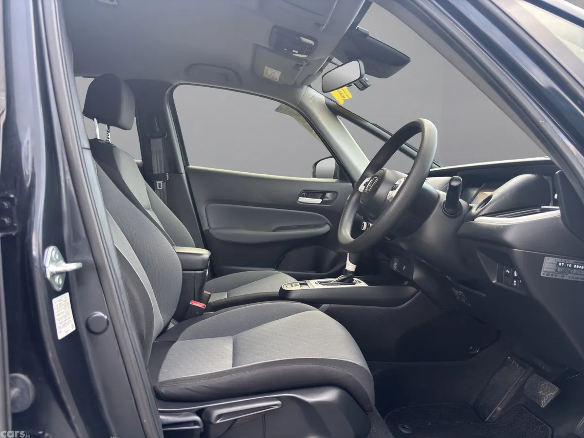 Honda Fit Hatchback, Petrol Hybrid, 2021, Blue