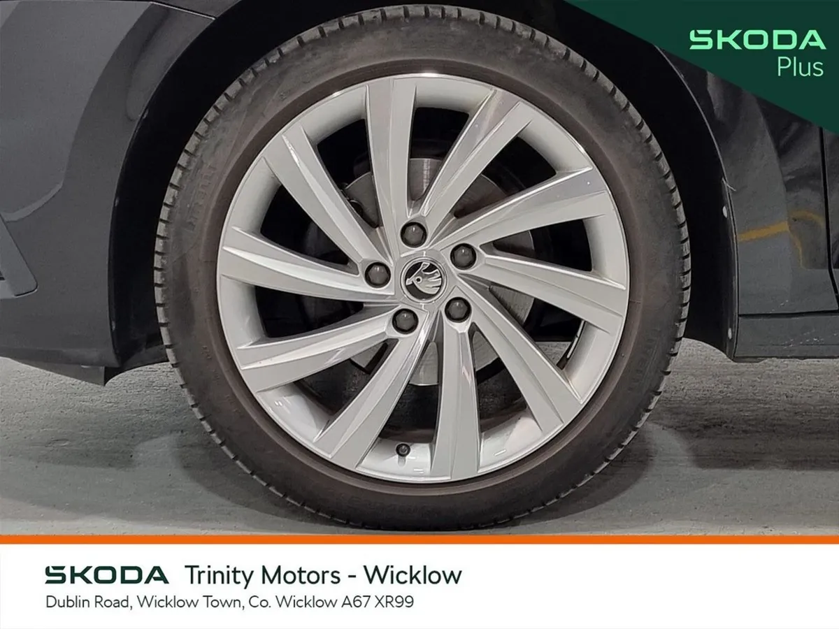 Skoda Octavia Saloon, Diesel, 2023, Black
