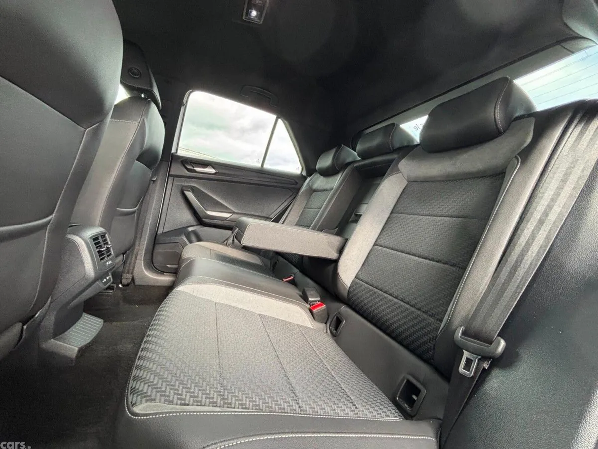 Volkswagen T-Roc SUV, Diesel, 2021, White