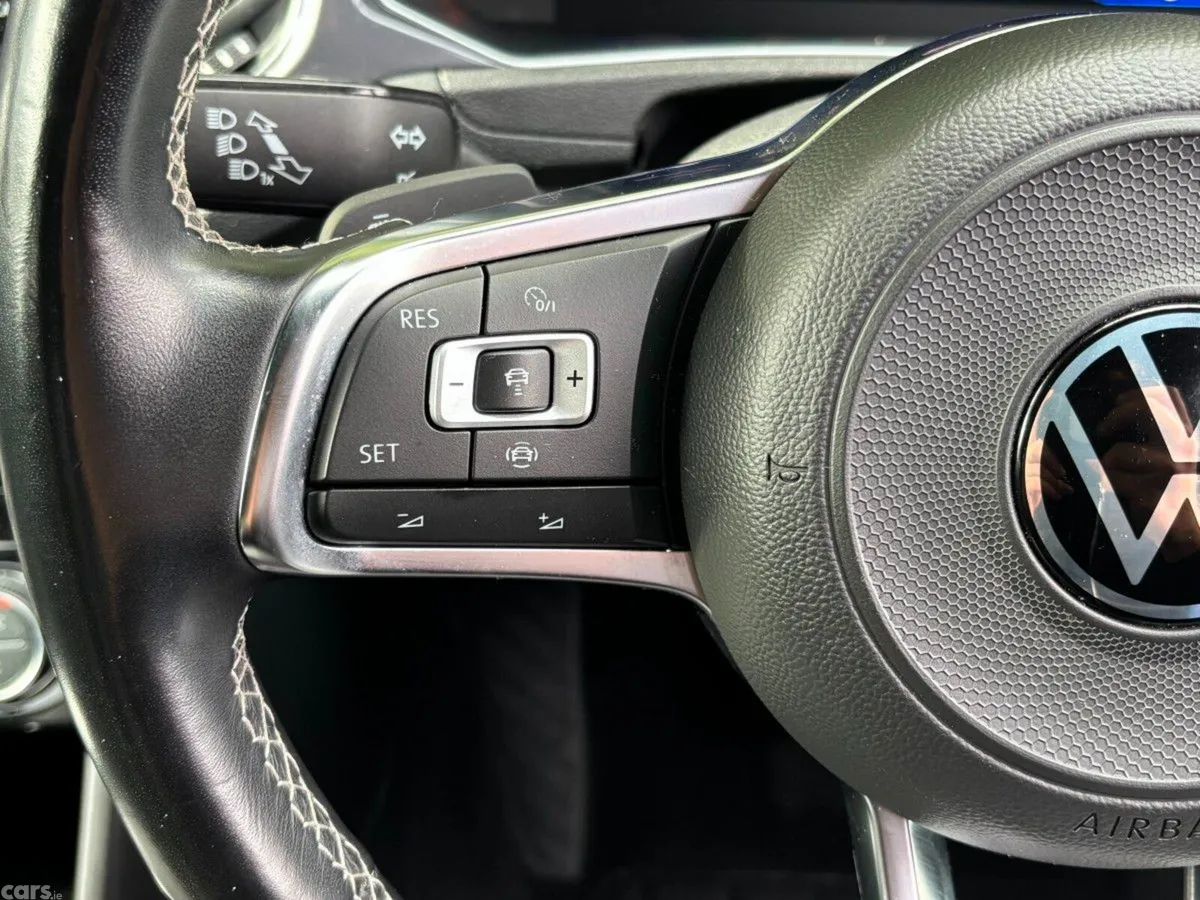 Volkswagen T-Roc SUV, Diesel, 2021, White