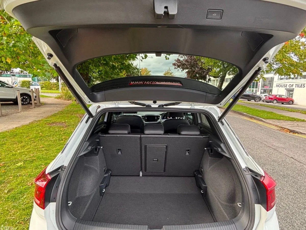 Volkswagen T-Roc SUV, Diesel, 2021, White