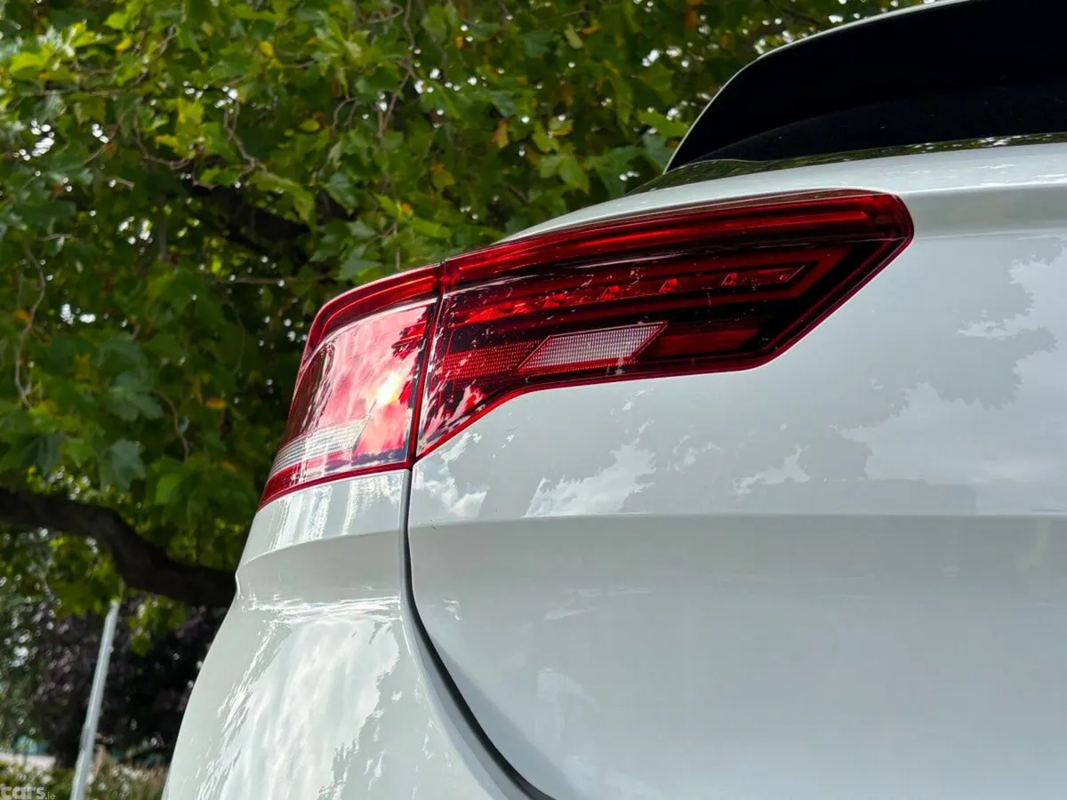 Volkswagen T-Roc SUV, Diesel, 2021, White