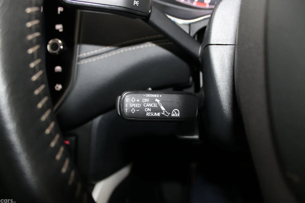 SEAT Arona SUV, Petrol, 2021, Red