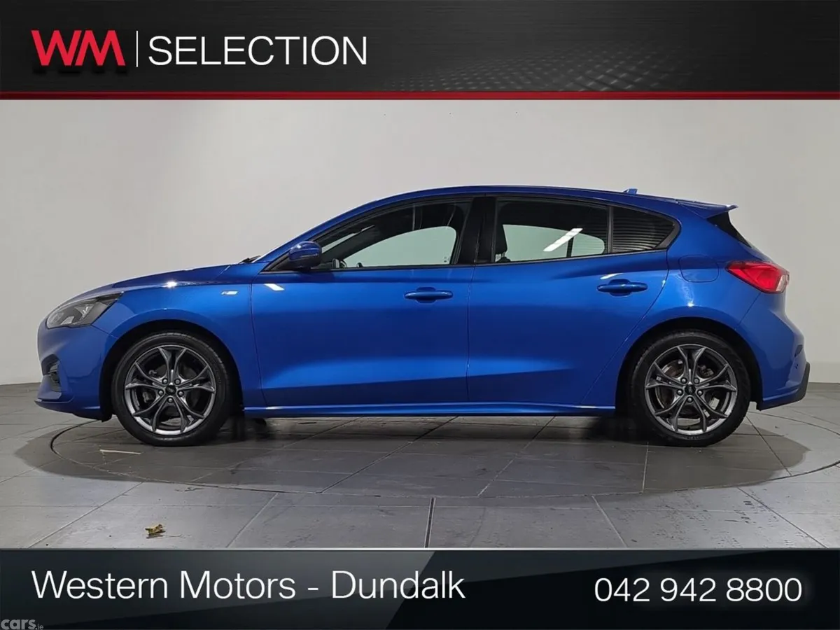 Ford Focus Hatchback, Petrol, 2020, Blue