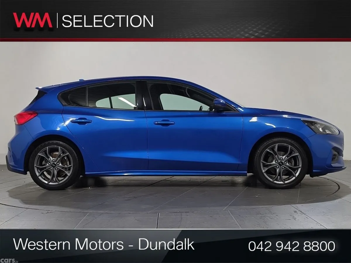 Ford Focus Hatchback, Petrol, 2020, Blue