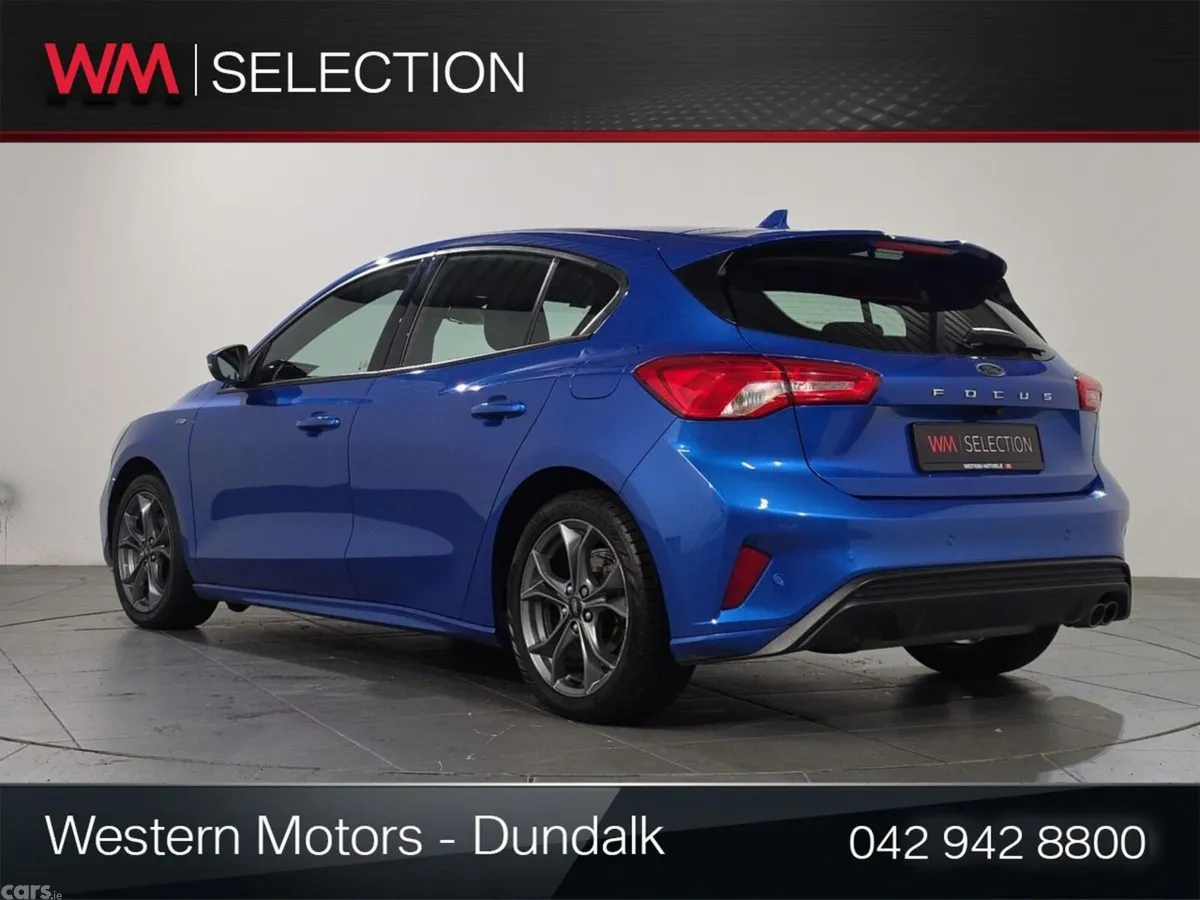 Ford Focus Hatchback, Petrol, 2020, Blue
