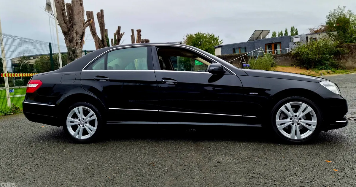 Mercedes-Benz E-Class Saloon, Diesel, 2011, Black