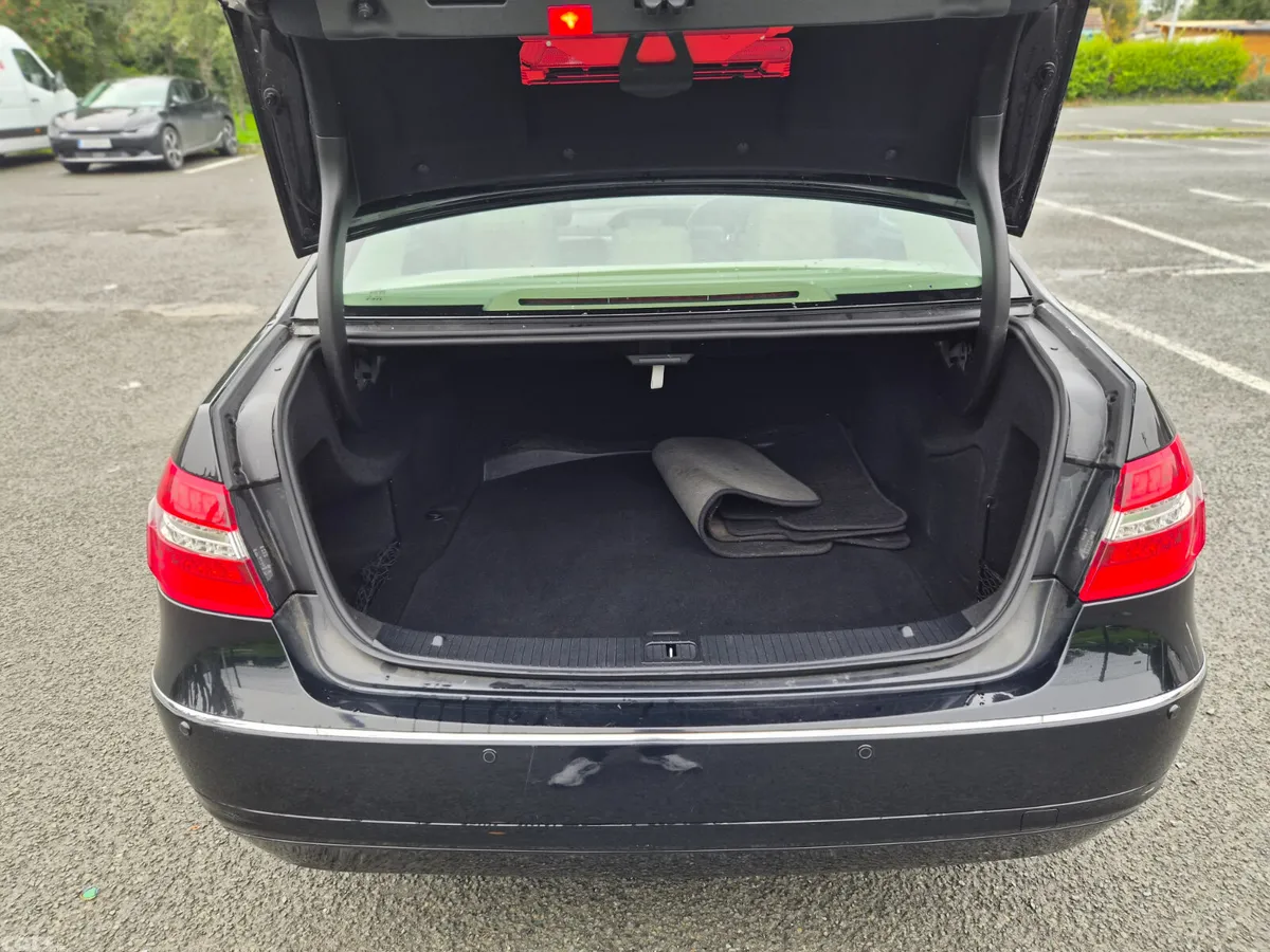 Mercedes-Benz E-Class Saloon, Diesel, 2011, Black