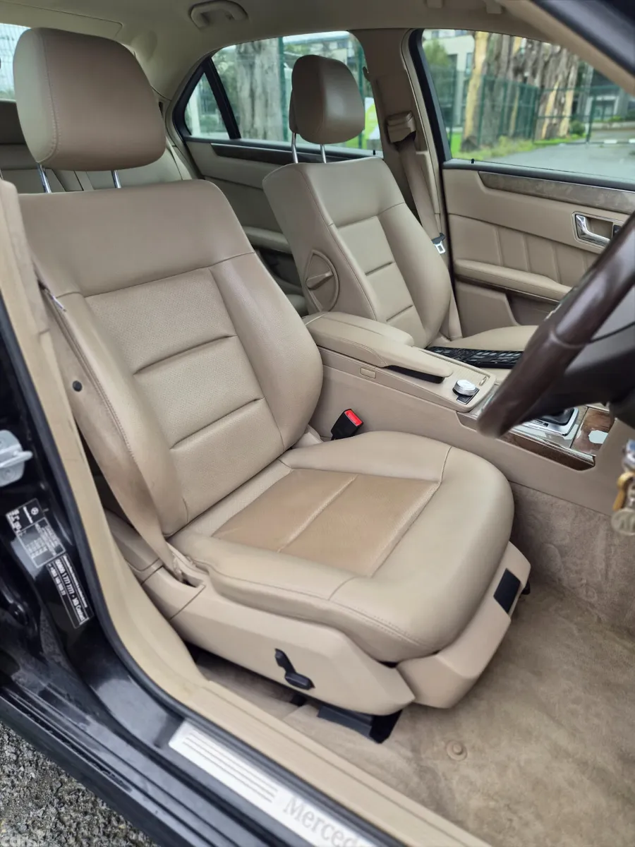 Mercedes-Benz E-Class Saloon, Diesel, 2011, Black