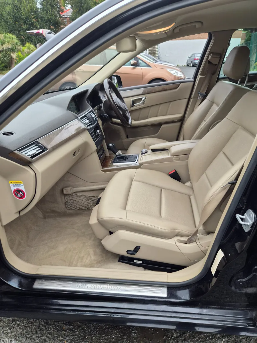 Mercedes-Benz E-Class Saloon, Diesel, 2011, Black
