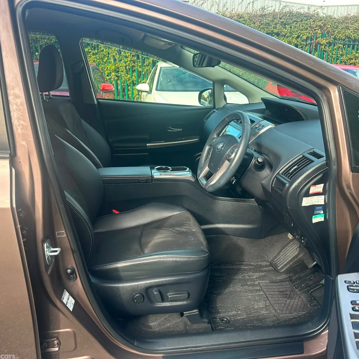Toyota Prius Estate, Petrol Hybrid, 2019, Gold