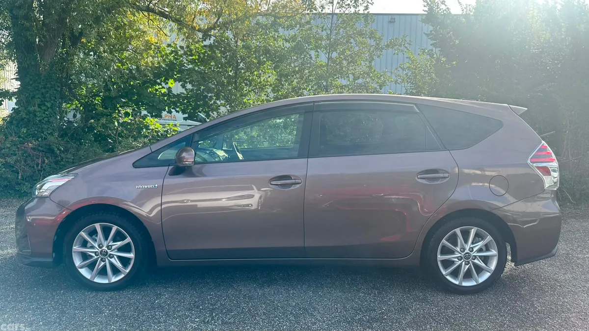 Toyota Prius Estate, Petrol Hybrid, 2019, Gold