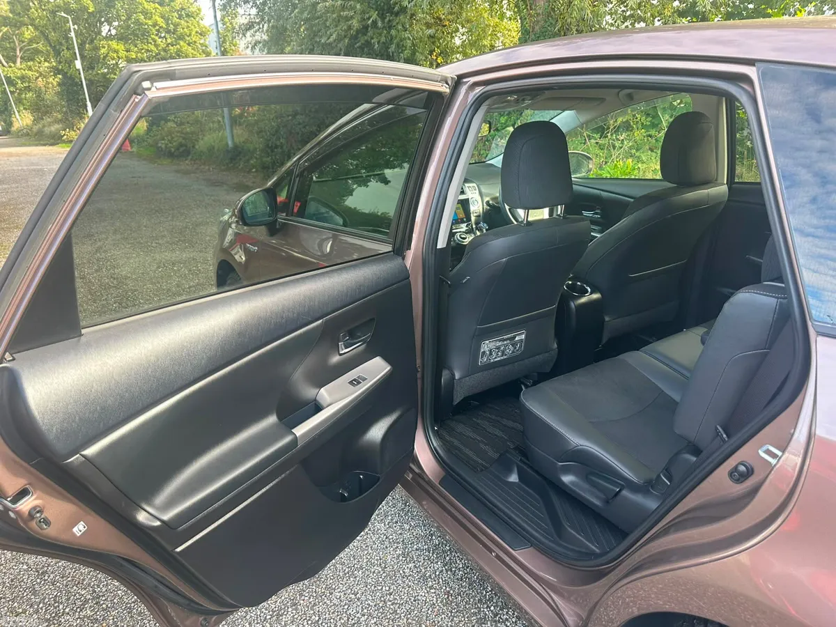Toyota Prius Estate, Petrol Hybrid, 2019, Gold