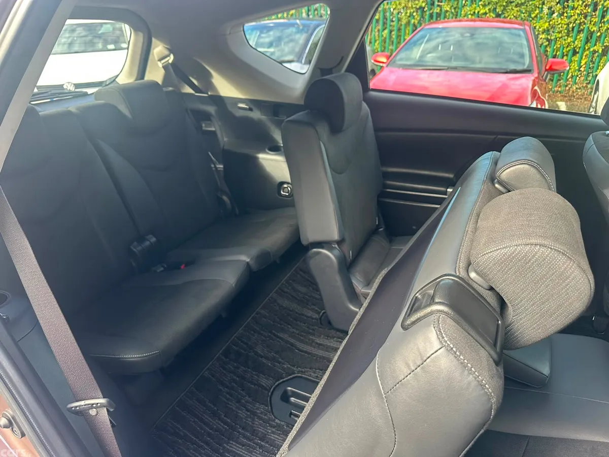 Toyota Prius Estate, Petrol Hybrid, 2019, Gold
