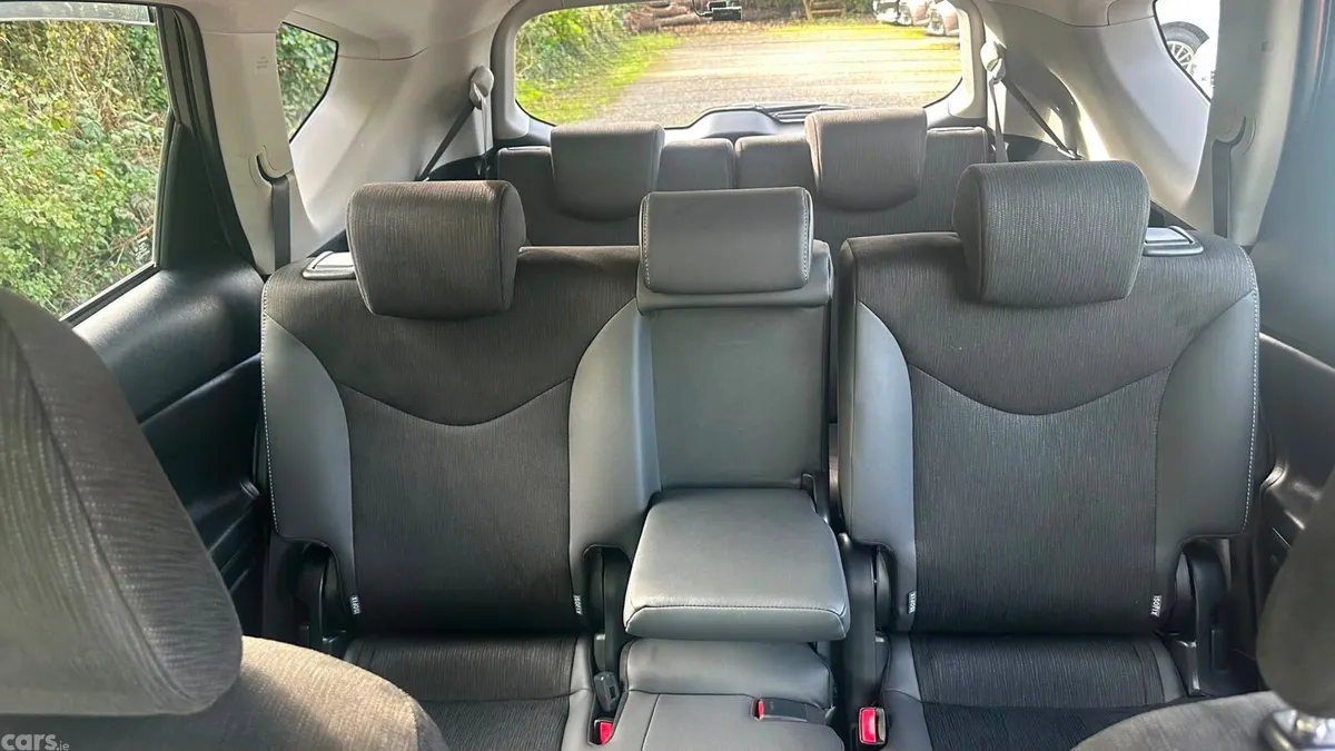 Toyota Prius Estate, Petrol Hybrid, 2019, Gold