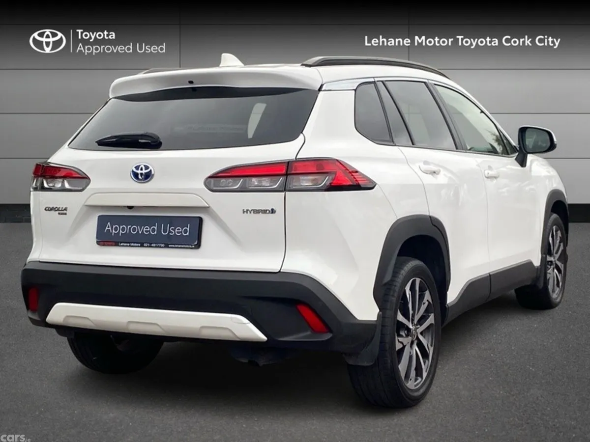 Toyota Corolla Cross Hatchback, Petrol Hybrid, 2023, White