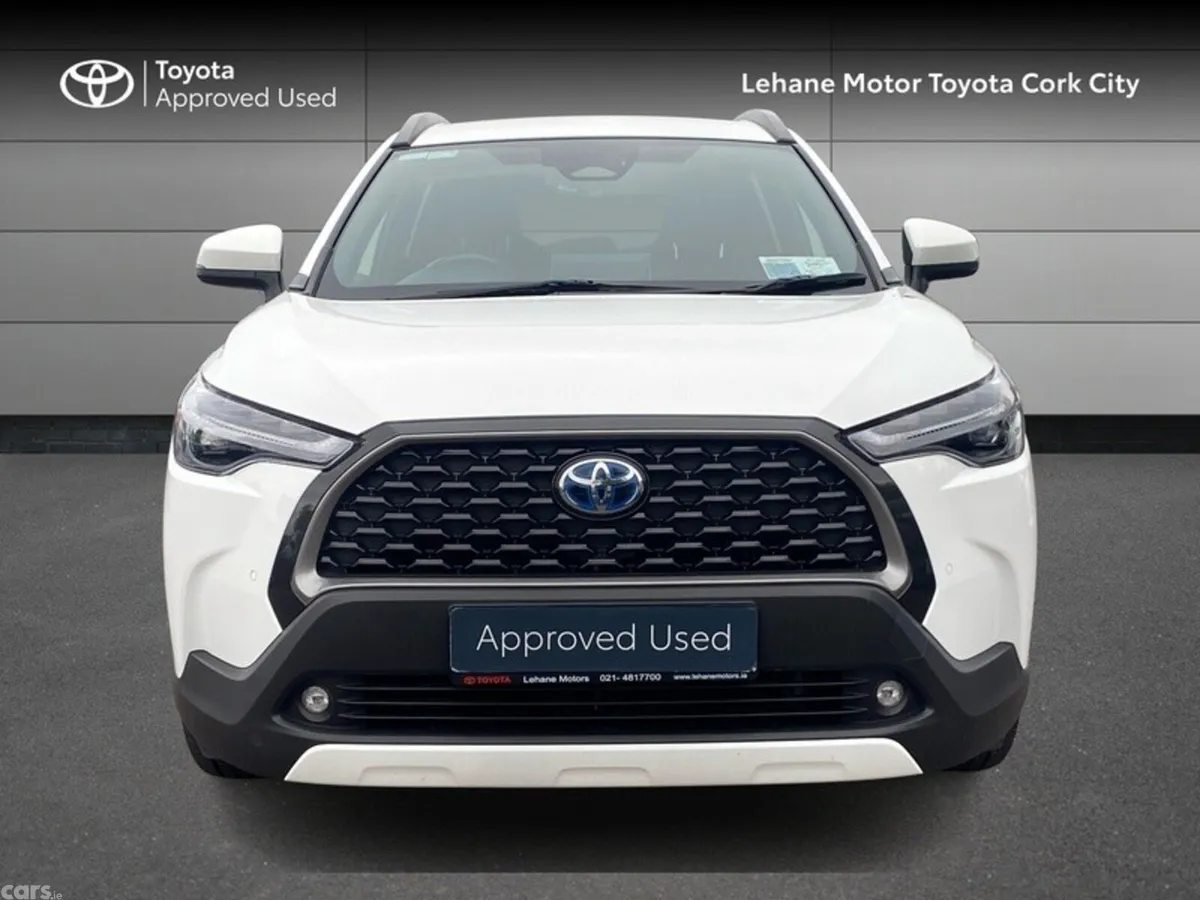 Toyota Corolla Cross Hatchback, Petrol Hybrid, 2023, White