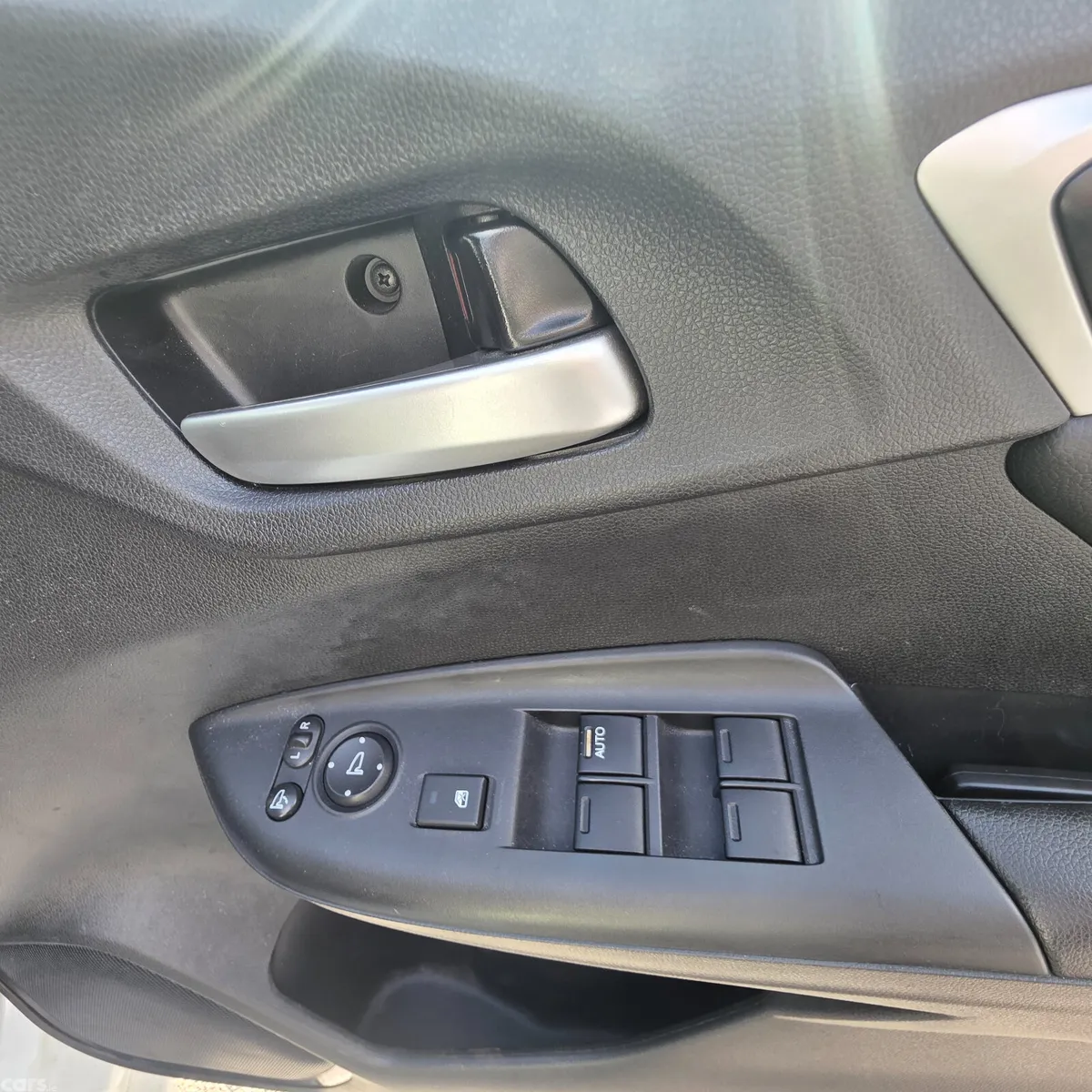 Honda Fit Hatchback, Petrol Hybrid, 2016, White