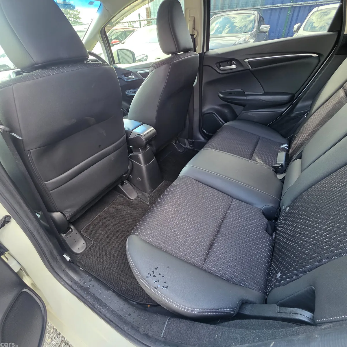 Honda Fit Hatchback, Petrol Hybrid, 2016, White