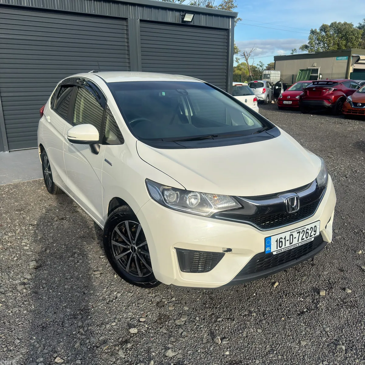 Honda Fit Hatchback, Petrol Hybrid, 2016, White