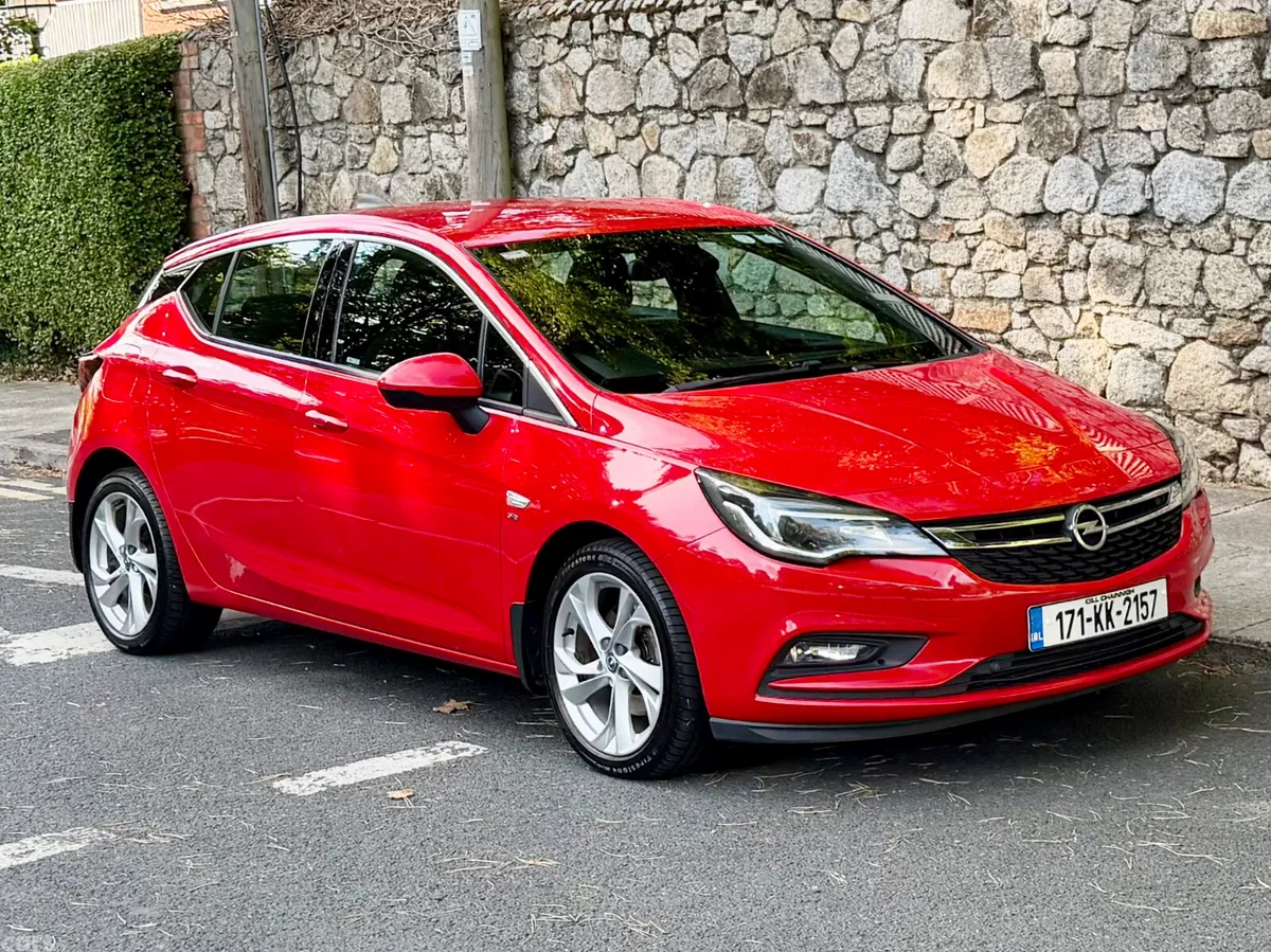 Opel Astra Hatchback, Diesel, 2017, Red