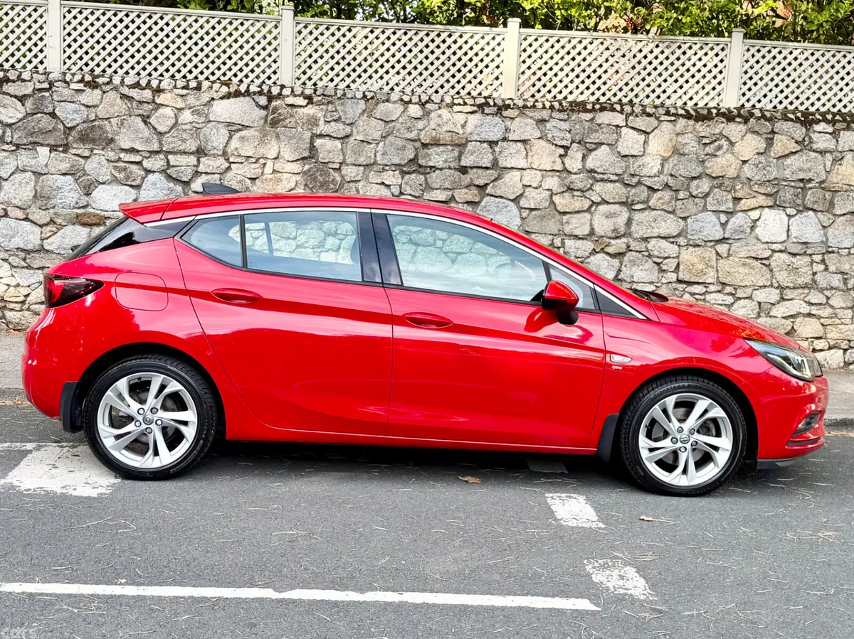 Opel Astra Hatchback, Diesel, 2017, Red