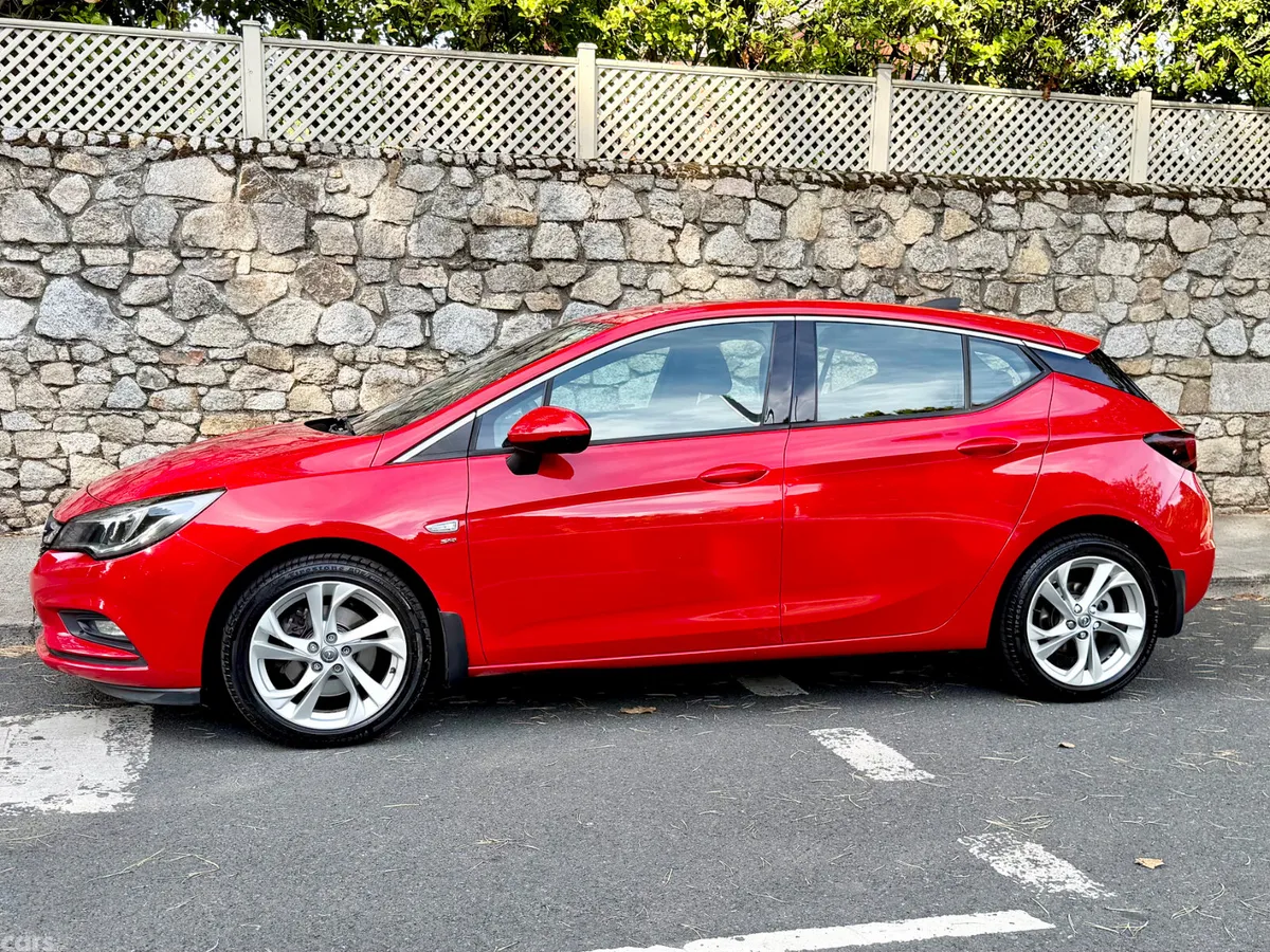 Opel Astra Hatchback, Diesel, 2017, Red