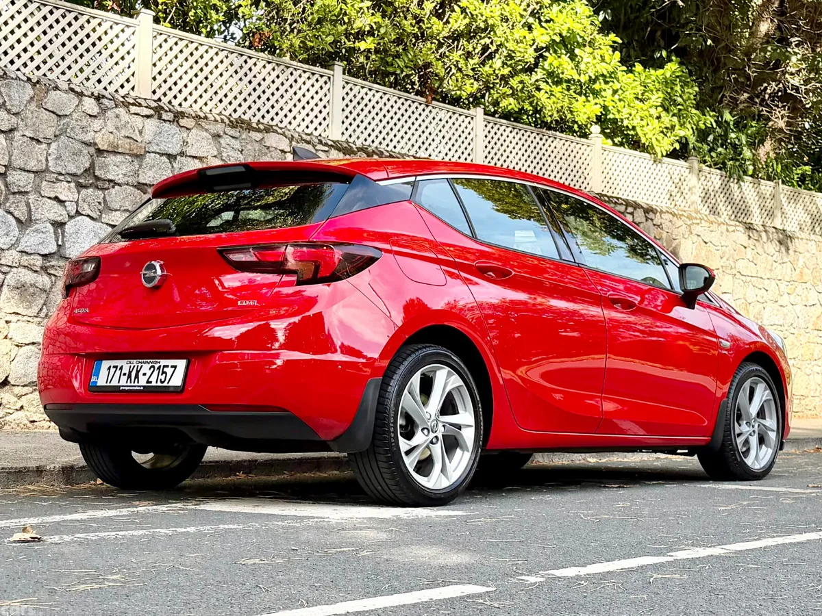 Opel Astra Hatchback, Diesel, 2017, Red