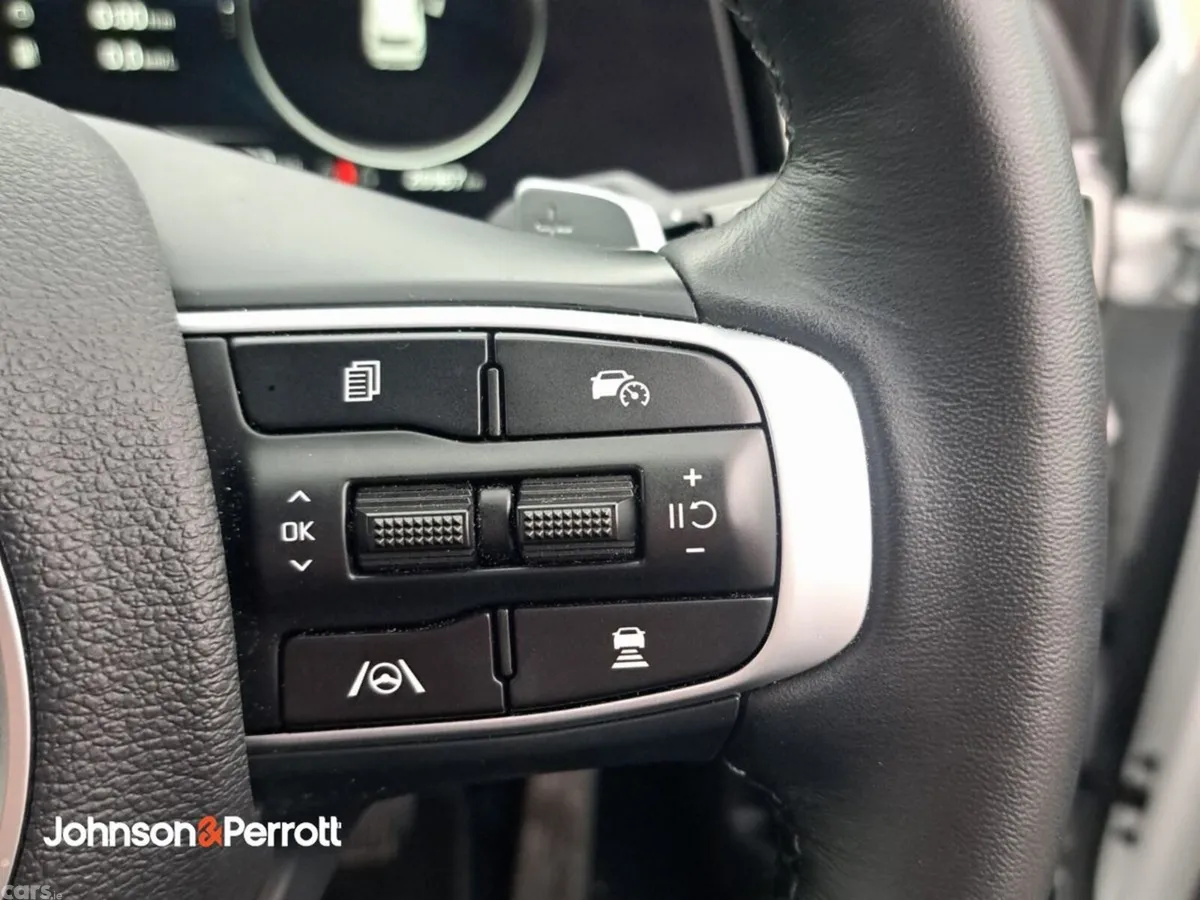Kia Sportage SUV, Petrol Hybrid, 2026, White