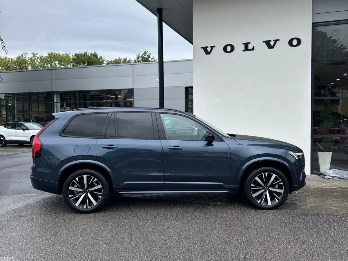 Volvo XC90 SUV, Petrol Plug-in Hybrid, 2025, Blue