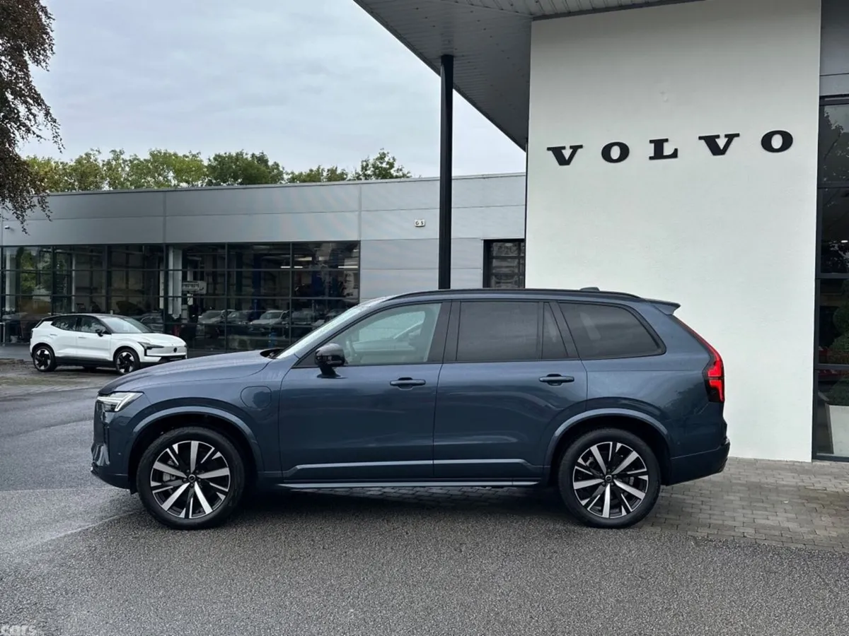 Volvo XC90 SUV, Petrol Plug-in Hybrid, 2025, Blue