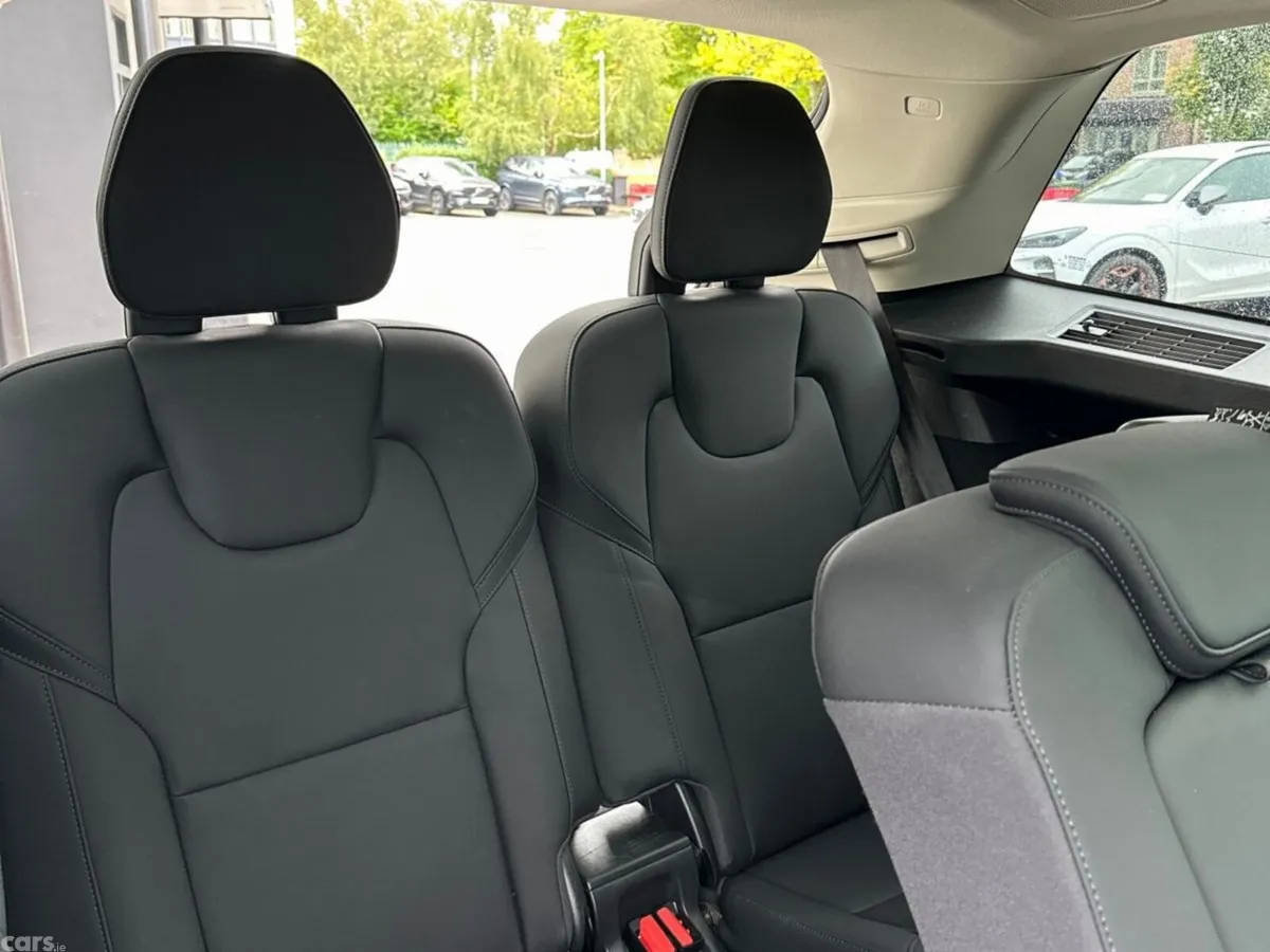 Volvo XC90 SUV, Petrol Plug-in Hybrid, 2025, Blue