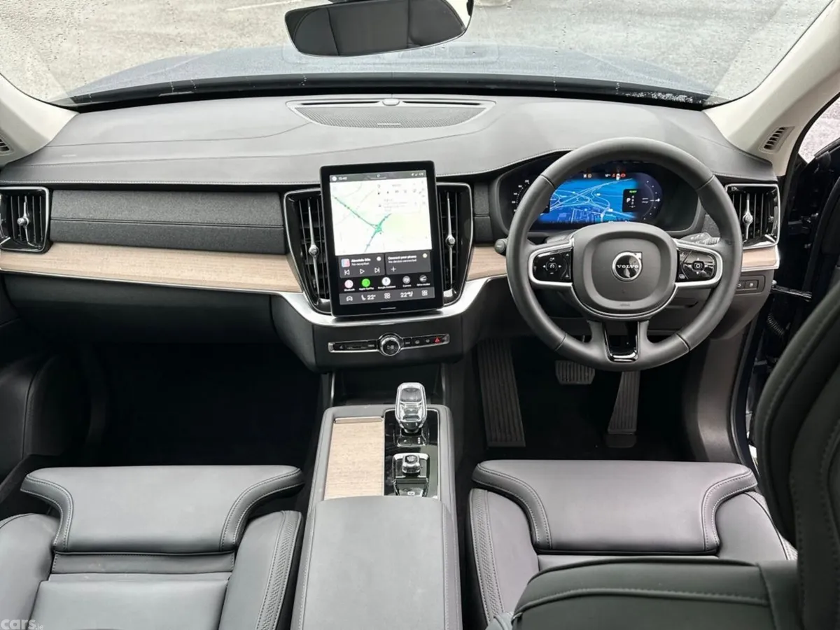 Volvo XC90 SUV, Petrol Plug-in Hybrid, 2025, Blue
