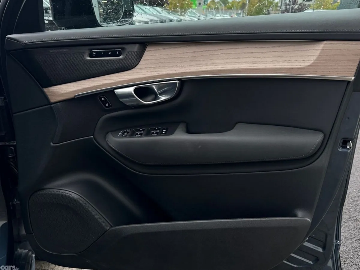 Volvo XC90 SUV, Petrol Plug-in Hybrid, 2025, Blue